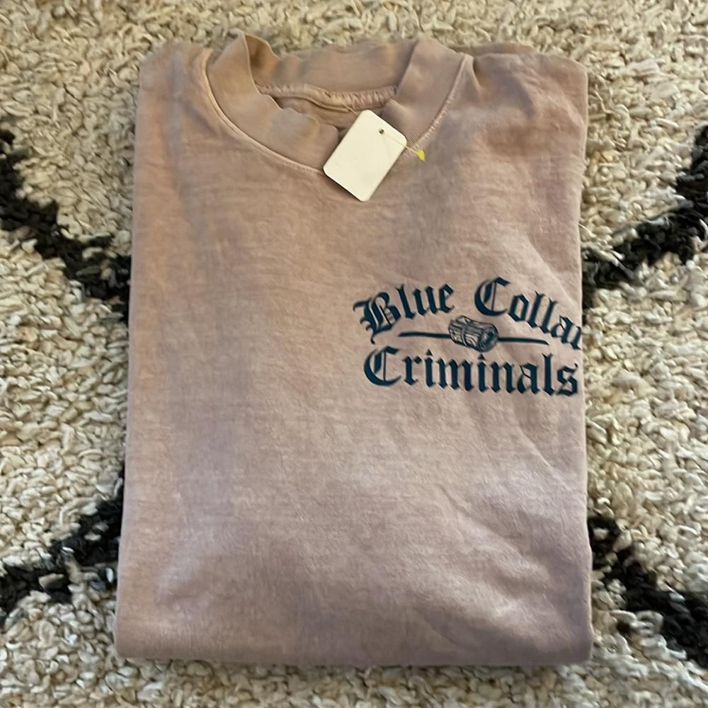 Blue-collar, criminals men’s size large tan T-shirt